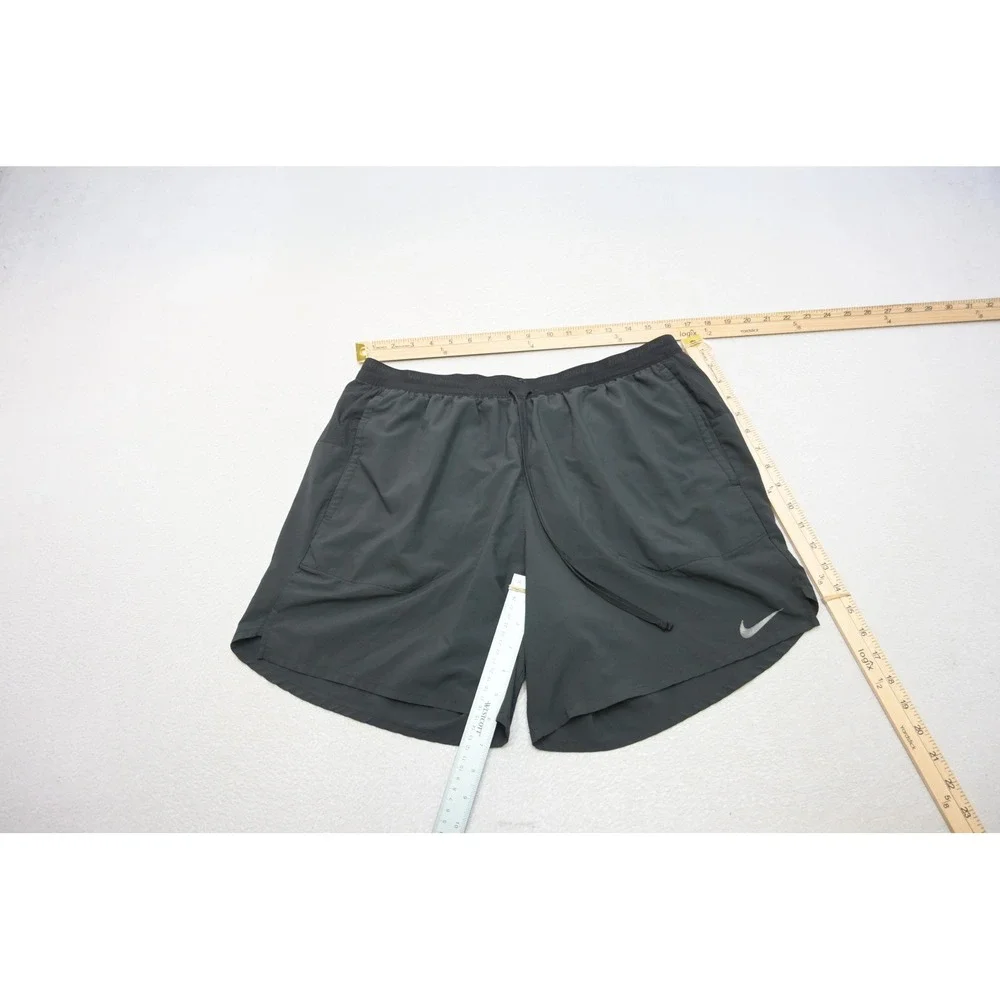 Nike Running Gym Shorts Mens XL Black Dri-FIT Mesh Back Zip Pocket Excellent